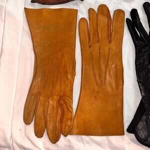 1940s Old Hollywood Short Gauntlet Leather Gloves